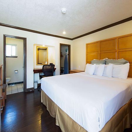 Yosemite Parkway Hotel Merced Exterior photo