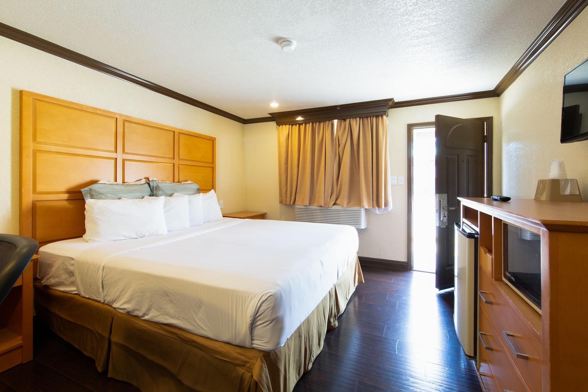Yosemite Parkway Hotel Merced Exterior photo