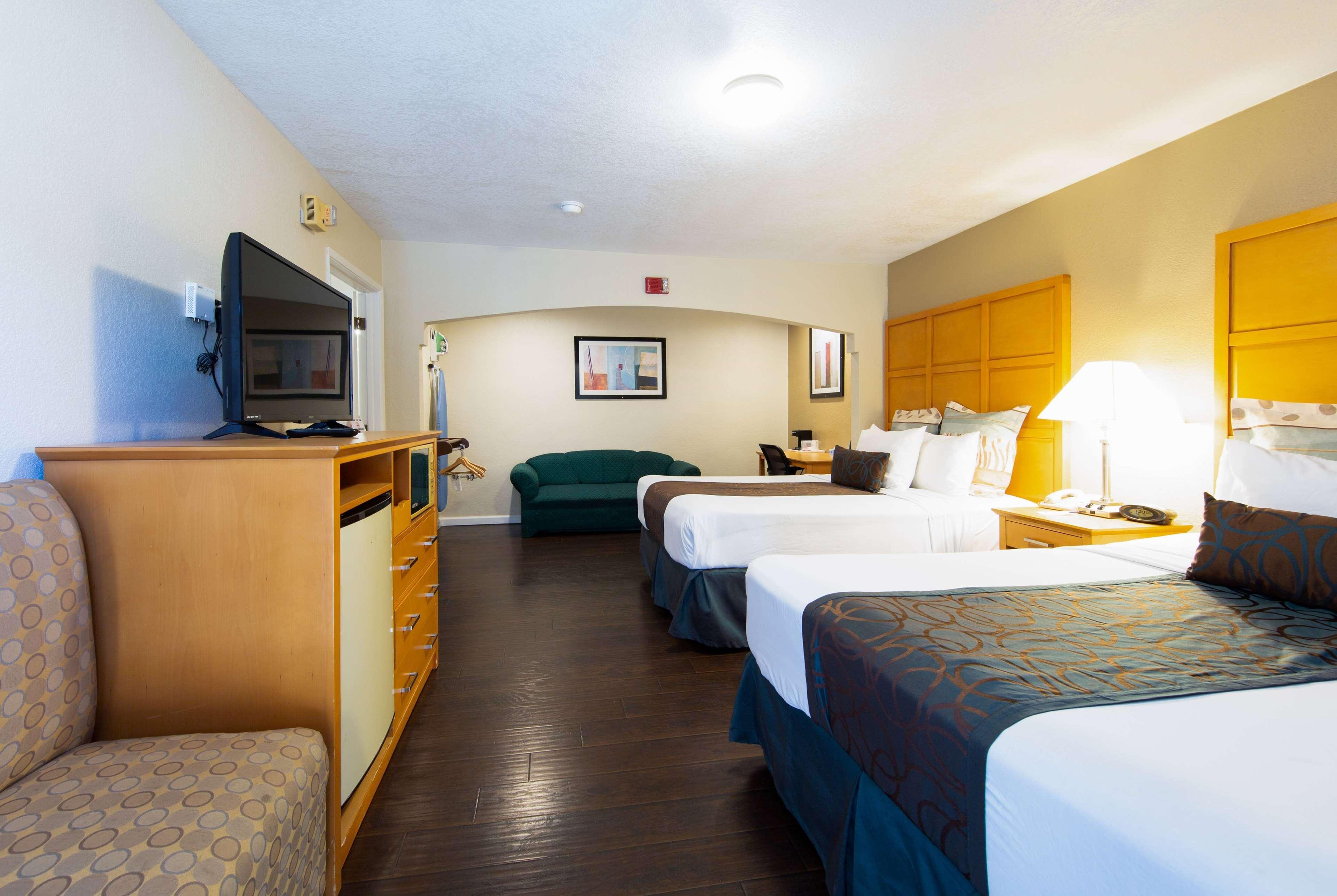 Yosemite Parkway Hotel Merced Exterior photo