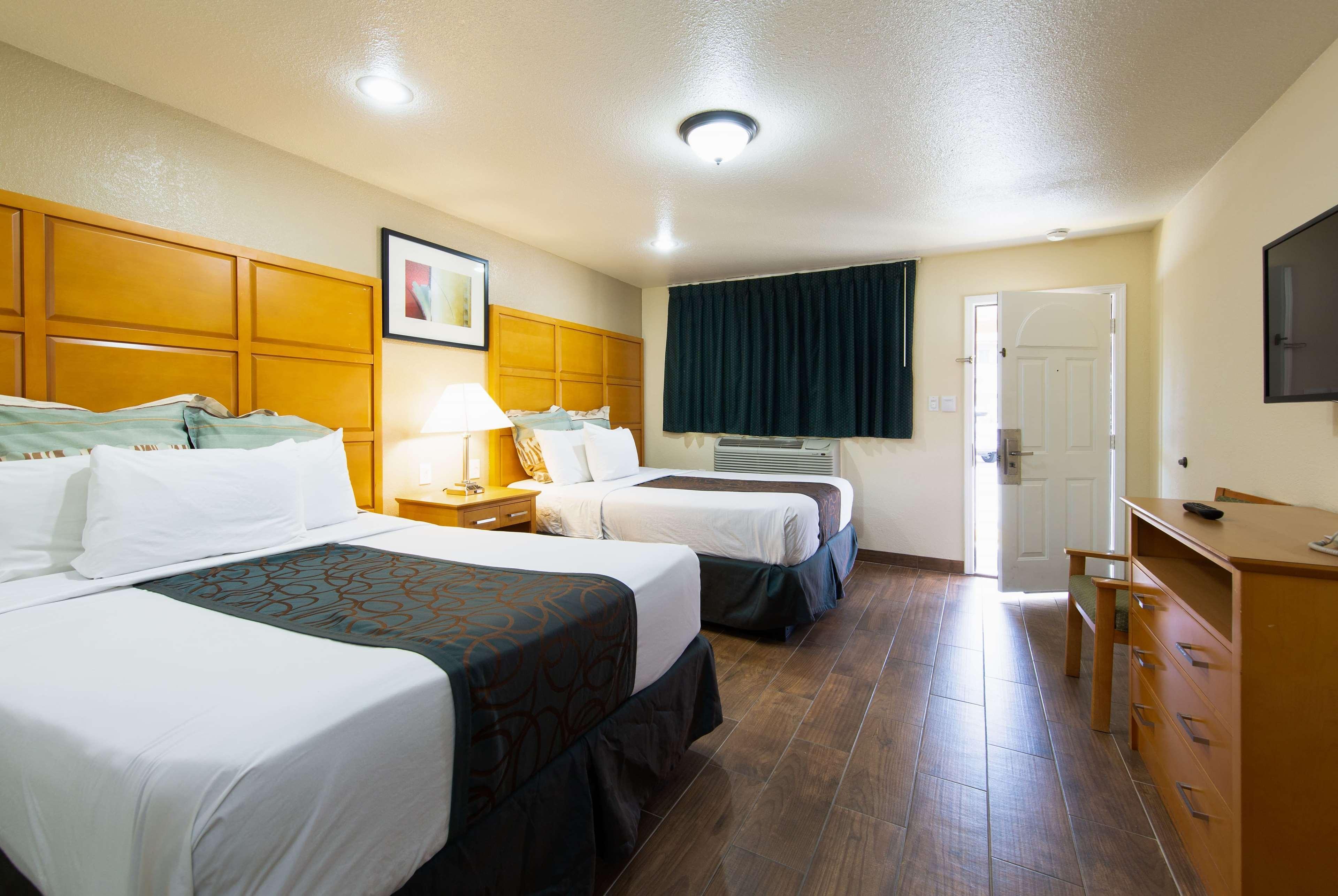 Yosemite Parkway Hotel Merced Exterior photo