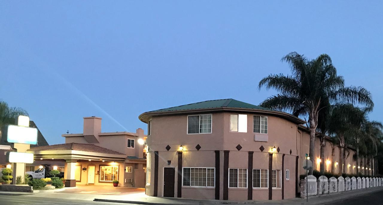 Yosemite Parkway Hotel Merced Exterior photo